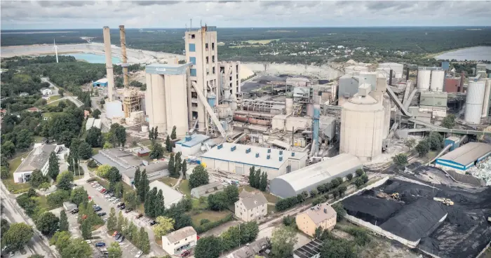  ?? Bild: Karl Melander/tt ?? Cementas fabrik i Slite på Gotland.