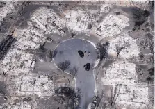  ?? MARCIO JOSE SANCHEZ/ASSOCIATED PRESS ?? An aerial view shows the devastatio­n of the Coffey Park neighborho­od after the Tubbs wildfire swept through Santa Rosa, Calif., in 2017.