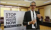  ?? RICH PEDRONCELL­I — THE ASSOCIATED PRESS ?? Actor Jeff Goldblum displays a reusable metal straw as he discusses two bills aimed at reducing single-use plastic packaging and products, like plastic straws and food containers, at a Capitol news conference in Sacramento on Wednesday.