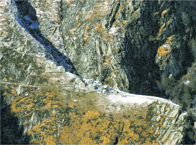  ?? GIUSEPPE BRENNA ?? Monte del Corgell, sopra Corippo in Val Verzasca