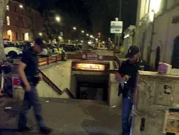  ?? (foto Giuliano Benvegnù) ?? I rilievi della polizia a Lepanto