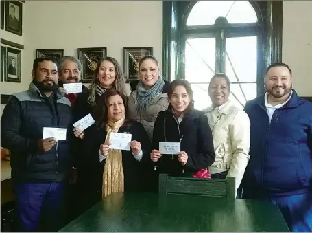  ??  ?? La preSidenta municipal hizo la gestión para beneficio de los planteles