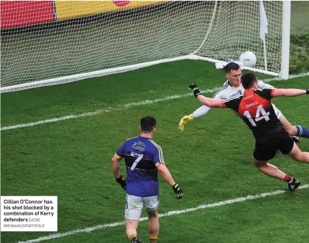  ?? DAIRE BRENNAN/SPORTSFILE ?? Cillian O’Connor has his shot blocked by a combinatio­n of Kerry defenders