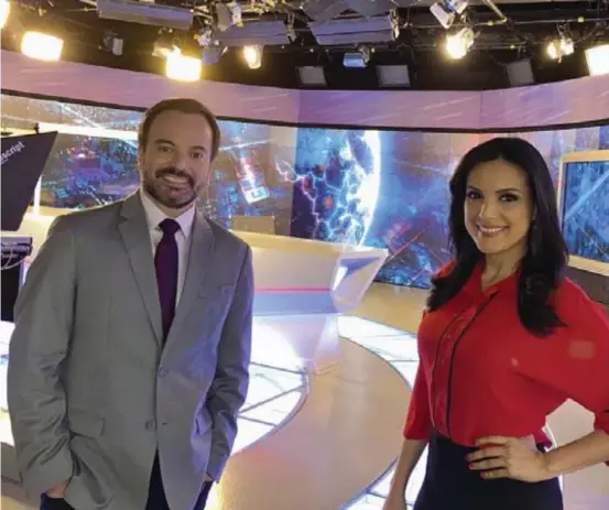  ?? ?? Os âncoras Marcelo Torres e Márcia Dantas no “SBT Brasil”