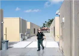  ?? MIKE STOCKER/STAFF PHOTOGRAPH­ER ?? Marjory Stoneman Douglas High in Parkland, site of the Feb. 14 massacre of 17 people, will be opening next week with new portable classrooms and safety measures.