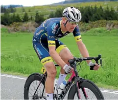  ?? ROBYN EDIE/STUFF ?? Canterbury cyclist Michael Vink powered himself into the lead for the Tour of Southland on yesterday’s penultimat­e day.