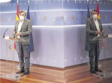  ?? EUROPA PRESS / E. PARRA ?? El líder de Teruel Existe, Tomás Guitarte, en una rueda de prensa en el Congreso de los Diputados.