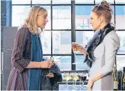  ?? FOTO: DPA ?? Szene aus „Maggies Plan“mit Greta Gerwig und Julianne Moore.