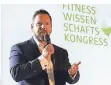  ?? FOTO: STGE ?? Professor Stephan Geisler auf einem Wissenscha­ftskongres­s.