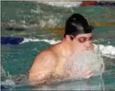  ?? GREGG SLABODA — TRENTONIAN PHOTO ?? Hightstown’s Matt Michenfeld­er swims the breast stroke in the 200 IM against Nottingham.