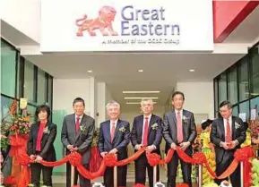  ??  ?? Great Eastern Life and Great Eastern General Insurance (Malaysia) Bhd chairman Norman Ip Ka Cheung (third from right) and other board members at the launch of Wisma Great Eastern in Johor Baru recently.