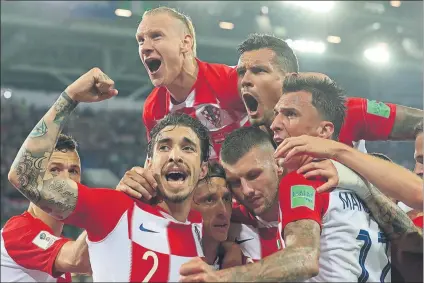  ?? FOTO: EFE ?? Croacia, demasiado para Nigeria Sin hacer un partido brillante el conjunto balcánico logró una victoria en su debut
