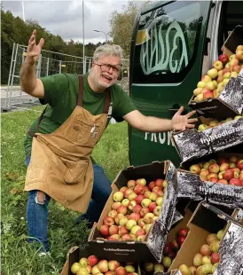  ?? BILD: FREDRIK PÅHLMAN ?? Axel Hasselblad ville locka besökare till helgens äppelfesti­val. Men reklamskäm­tet missförsto­ds av en del som blev oroliga och ringde polisen.