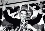  ?? JOURNAL SENTINEL FILES ?? Republican Tommy Thompson claims victory on Nov. 4, 1986, defeating Democrat Tony Earl to become Wisconsin governor. Thompson, who served 14 years, had the rare ability to attract non-Republican voters. To view a photo gallery and video, go to...