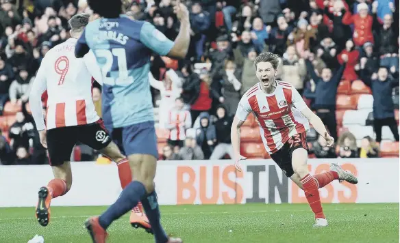  ??  ?? Denver Hume remains confident that Sunderland can achieve promotion this season