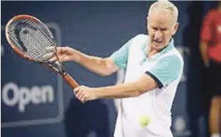  ?? AP ?? John McEnroe fue uno de los invitados especiales para la reinaugura­ción del estadio Louis Armstrong.