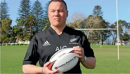  ?? NIGEL MOFFIET ?? Councillor Daniel Newman fears South Auckland grassroots sport is at risk.