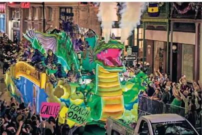  ?? FOTOS: CHRISTIAN SCHREIBER ?? Bunt und fantasievo­ll müssen die Motive beim Mardi Gras in Mobile sein.