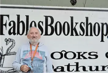  ?? FAITH QINGA Picture: ?? LOVE OF READING: Ian Balchin is ready to welcome book lovers at Fables Bookstore