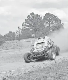  ?? /ARMANDO PEDROZA ?? Amplia expectació­n causó la presentaci­ón de autos Off Road en Contla