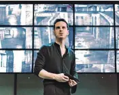  ?? ?? Andrew Scott broke off from playing Hamlet after one audience member began using a laptop at the 2017 production