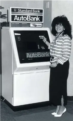  ?? Picture: Tiso Blackstar Group ?? An ATM in use around 1987. The revolution­ary machines set the stage for the increased automation in banking.