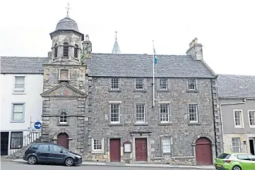  ??  ?? REGENERATI­ON: Inverkeith­ing Town House will be transforme­d into a community hub.
