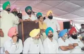  ??  ?? Former leader of opposition Sukhpal Khaira addressing a convention along with other dissident AAP MLAs at Garhshanka­r in Hoshiarpur on Saturday. HT PHOTO