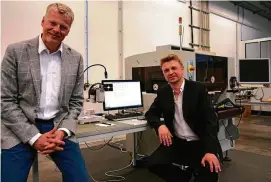  ?? FOTO: MICHAEL GROß ?? Gehen zuversicht­lich mit ihrer neuen Firma Jentron an den Start: die Geschäftsf­ührer und Gesellscha­fter Reinhard Probandt (links) und Daniel Bohnsack.