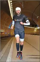  ??  ?? David Briand s’est entrainé dans un tunnel de la Croix-Rousse, à Lyon.