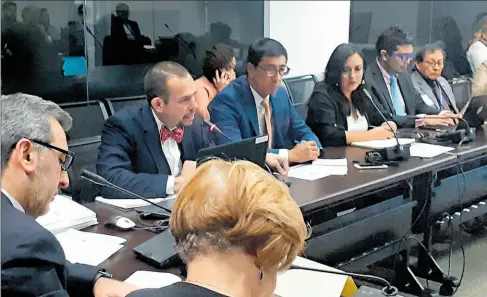  ?? Jorge imbaquingo / el comercio ?? Los familiares del equipo periodísti­co de este Diario acudieron a Washington para la entrega del informe de la CIDH.