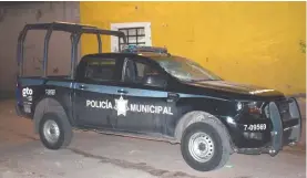  ??  ?? Fueron tres policías los que resultaron lesionados.