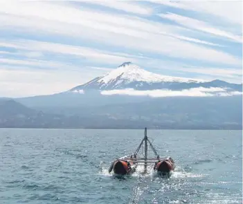  ??  ?? ► El equipamien­to científico usado en los lagos.