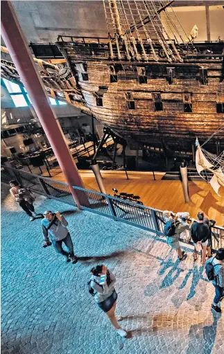 ?? ?? RRS DISCOVERY iSaved by salvage: the magnificen­t Vasa, which sank on its maiden voyage