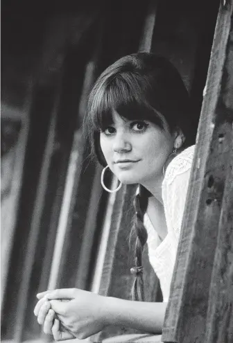  ?? Ed Caraeff / Getty Images ?? Linda Ronstadt poses for a portrait for her first solo album, “Hand Sown … Home Grown” in 1968.