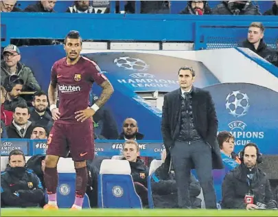  ?? FOTO: PEP MORATA ?? Ernesto Valverde en el banquillo de Stamford Bridge durante el transcurso del partido de ayer