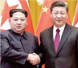  ??  ?? CUMBRE. El presidente Xi y Kim, líder norcoreano, afirman su alianza.
