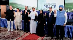  ??  ?? UN Internatio­al Peace Day celebrated at the Guru Nanak Darbar Gurudwara, Dubai.