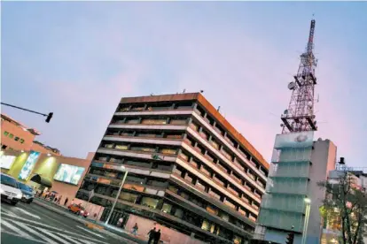  ??  ?? Oficinas de la televisora en la Ciudad de México.