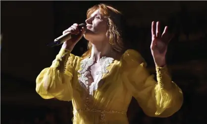  ?? Photograph: Rob Grabowski/Invision/AP ?? ‘This book has haunted me’ … Florence Welch performing in 2018.