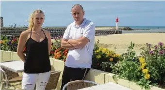  ??  ?? Annabelle et Quentin Hébert exploitaie­nt le restaurant Le Jardin de la Mer depuis 2010.