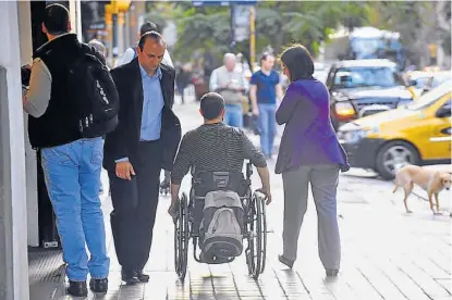  ?? (LA VOZ) ?? En debate. La Nación anunció que las pensiones por invalidez se restituirá­n hasta analizar “caso por caso”.