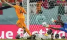  ?? Photograph: Luca Bruno/AP ?? Davy Klaassen scores the Netherland­s’ second goal against Senegal.