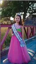  ?? COURTESY OF DEBBIE REA ?? Samantha Baker, 7, was crowned Little Miss East Kern County.