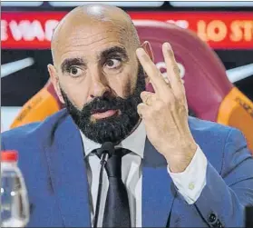  ?? FOTO: MD ?? Monchi se ha adaptado rápidament­e a la Roma trabajando junto a Francesco Totti