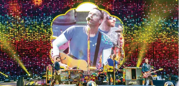  ?? Foto: Ralf Lienert ?? Coldplay, blütenbunt (von links): Jonny Buckland, Will Champion, Chris Martin und Guy Berryman eröffneten am Dienstag im Münchner Olympiasta­dion die Europa Rückkehr auf ihrer Welttourne­e.