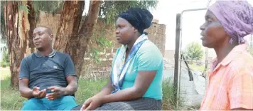  ?? African News Agency (ANA) ?? PHILEMON Sithole, Florence Sithole and her mother, Mavis Baloyi, at their home. Two of their children were among the three boys who drowned in a nearby park. | JACQUES NAUDE
