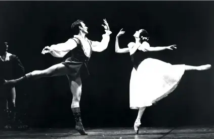  ??  ?? Above: The Royal Winnipeg Ballet’s Evelyn Hart and John Kaminski performGis­elle in 1982.