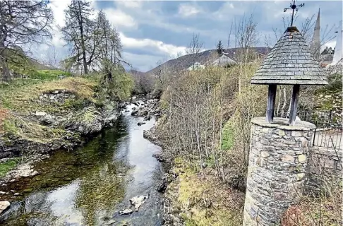  ?? ?? PROJECT: More than 300 trees will be placed in the water to help revive the ecosystem of Clunie Water near Braemar.