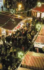  ?? Foto: Annette Zoepf ?? Der Klassiker: Bis Heiligaben­d ist noch der Christkind­lesmarkt auf dem Rathauspla­tz.